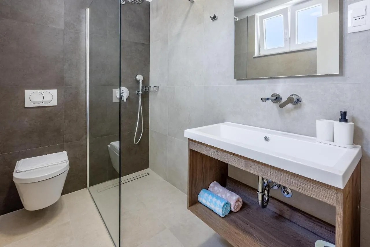 Luxury Apartments Lovorka 3 & 4***/**** Selce Croatie