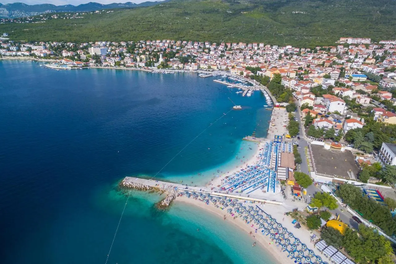 Luxury Apartments Lovorka 3 & 4***/**** Selce Croatia