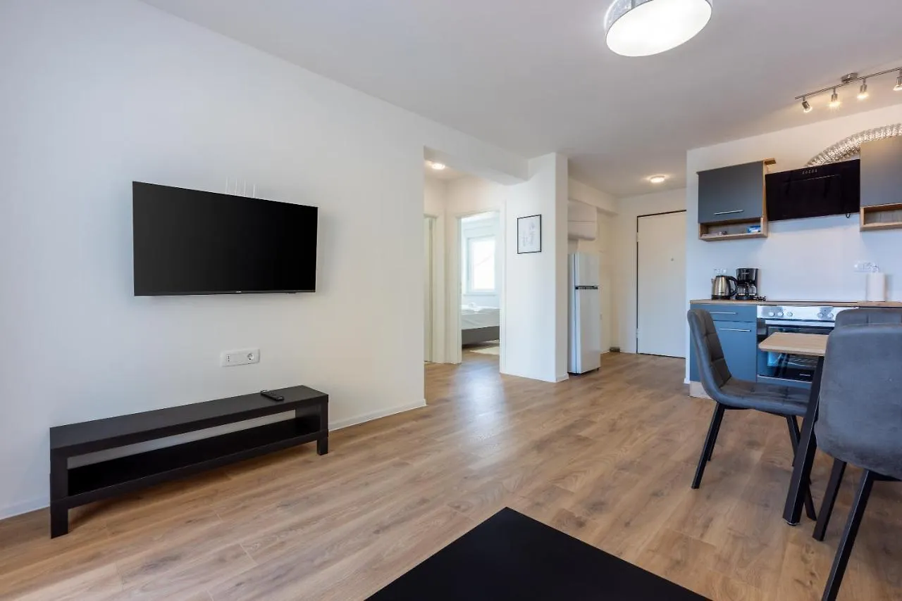 Luxury Apartments Lovorka 3 & 4***/**** Selce