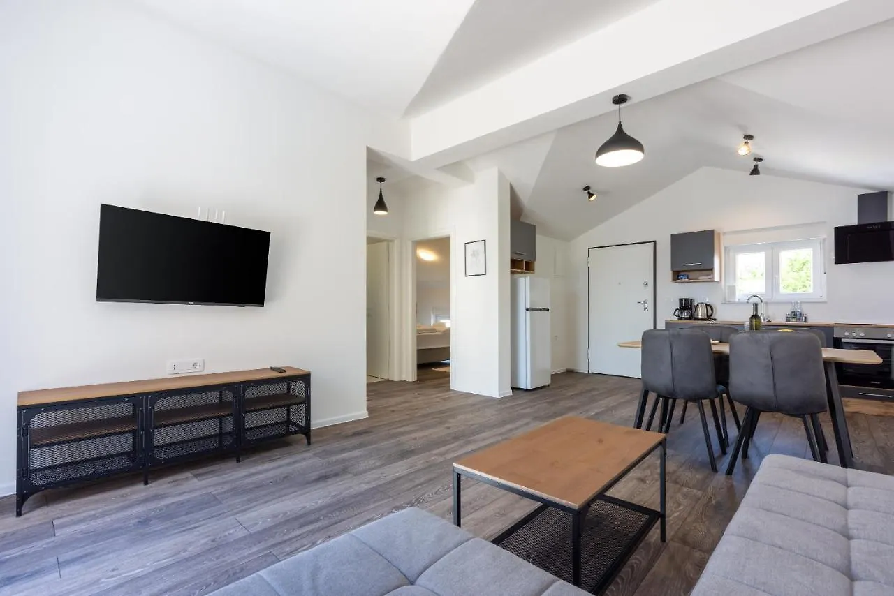 Luxury Apartments Lovorka 3 & 4***/**** Selce
